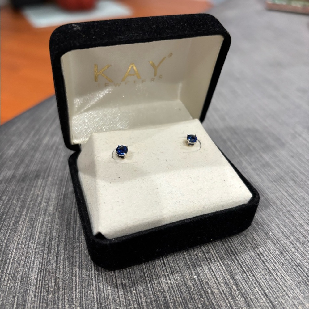 Kay Jewelers Sapphire Blue Earrings